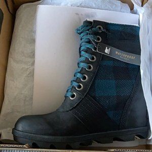 Sorel Lexie Wedges 8.5